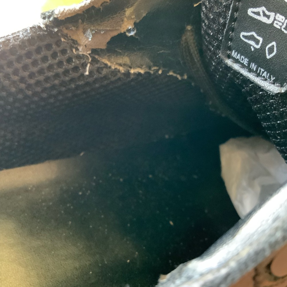 PRADA - Picture 10 of 10